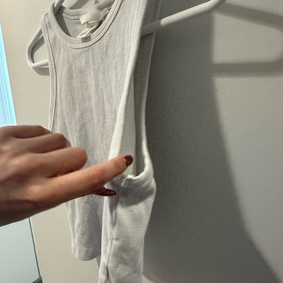 H&M Cropped White Tank - Picture 3 of 4